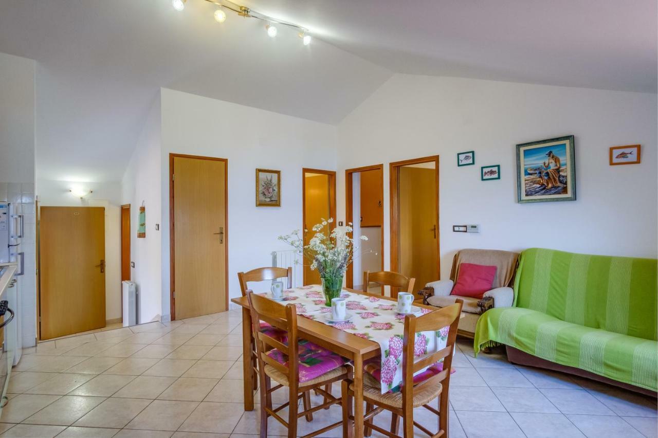 Apartmani Zorica Martinscica  Exterior photo